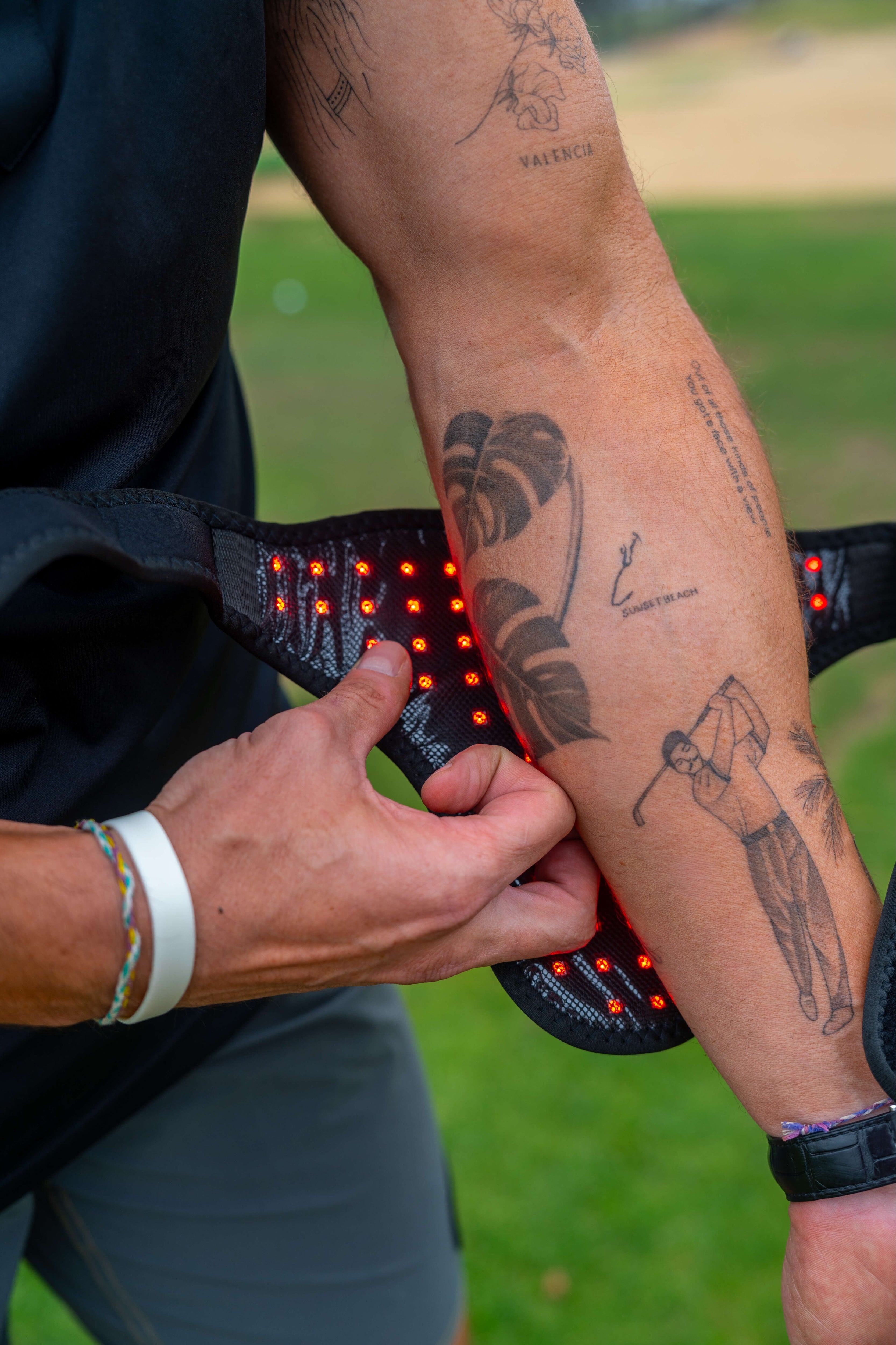Renew Wrap being fastened around an upper arm