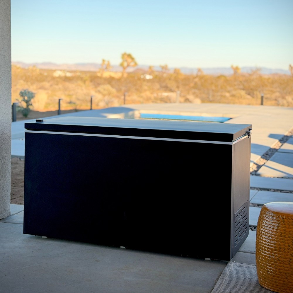 Plunge Zero residential matte black hard top closed on a patio